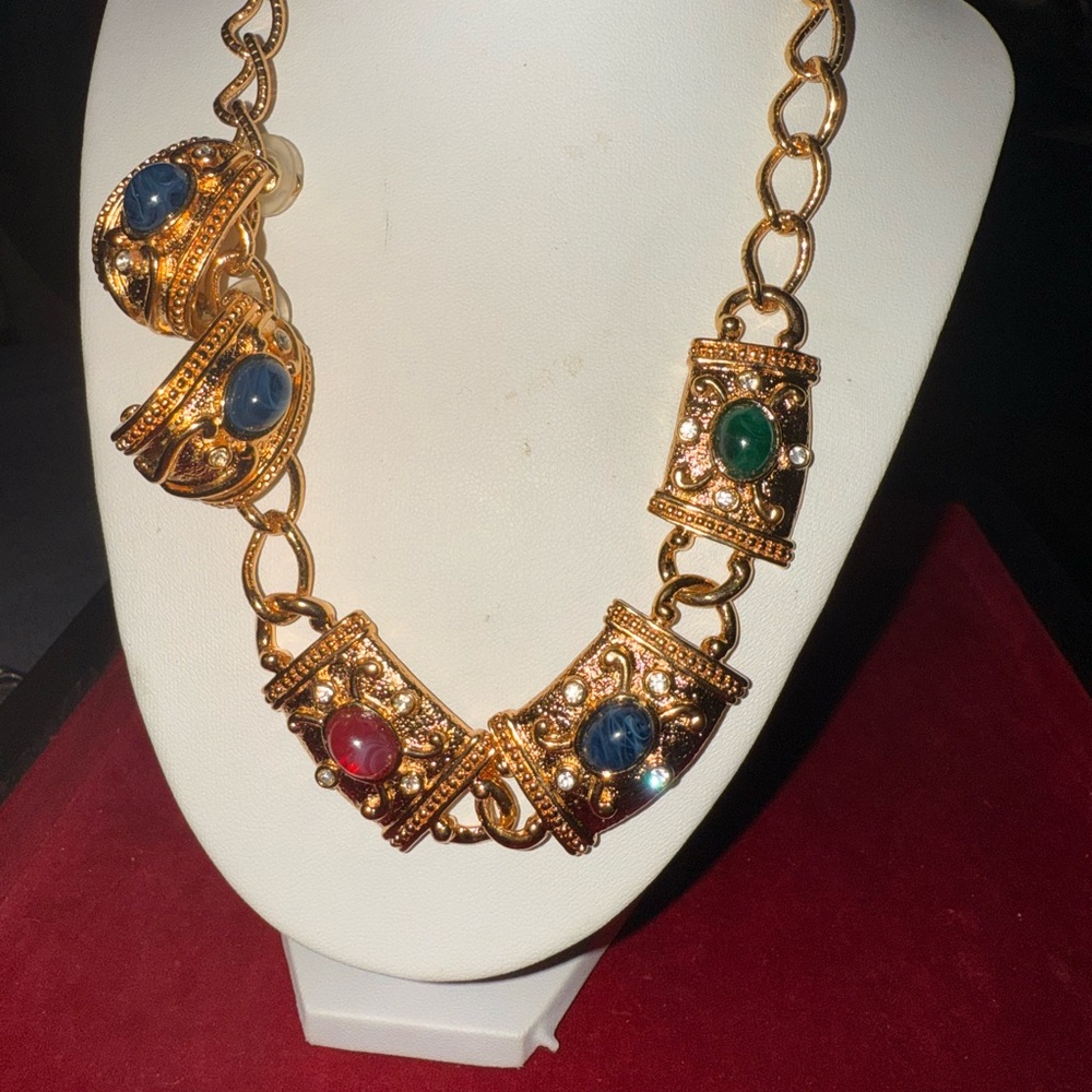 Avon Gold Necklace with Multicolor Accents - Picture 4 of 4